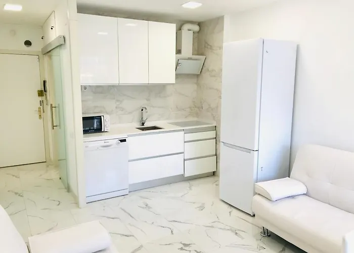 Modern And Design Near The With Large Swimming Pools