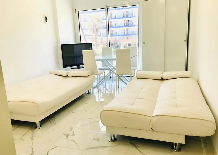 Apartamento Modern And Design Near The With Large Swimming Pools *