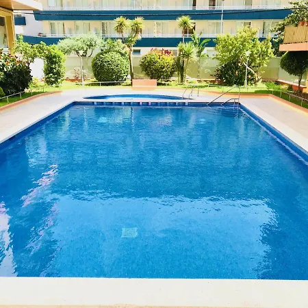 Lejlighed Modern And Design Near The With Large Swimming Pools