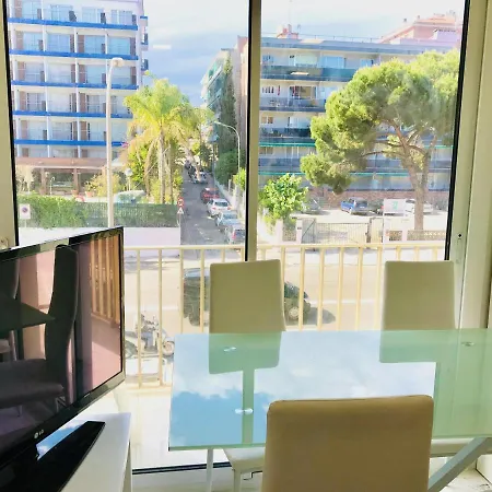 Modern And Design Studio Near The With Large Swimming Pools Apartment