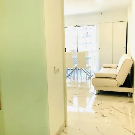 Modern And Design Studio Near The With Large Swimming Pools Apartment *