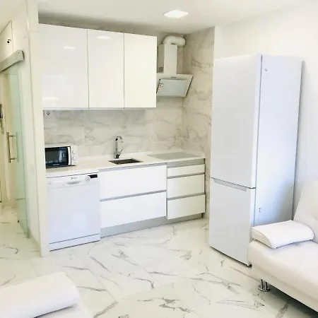 Modern And Design Near The With Large Swimming Pools