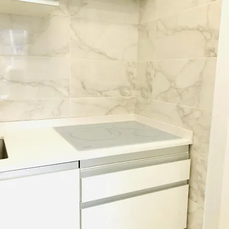 Apartment Modern And Design Studio Near The With Large Swimming Pools *
