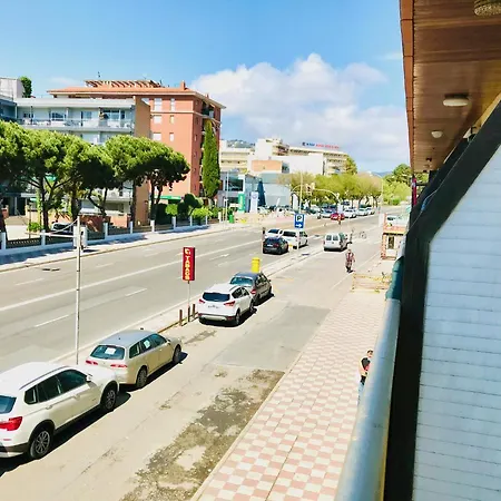 Modern And Design Near The With Large Swimming Pools Appartement Lloret de Mar